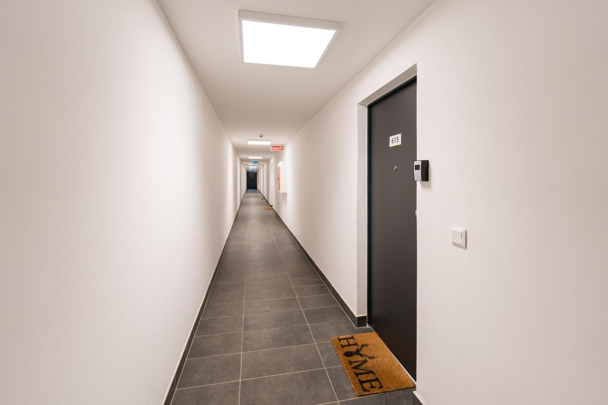 Brand New Modern Apartment-2 Rooms-Balcony-Garage Budapest Extérieur photo